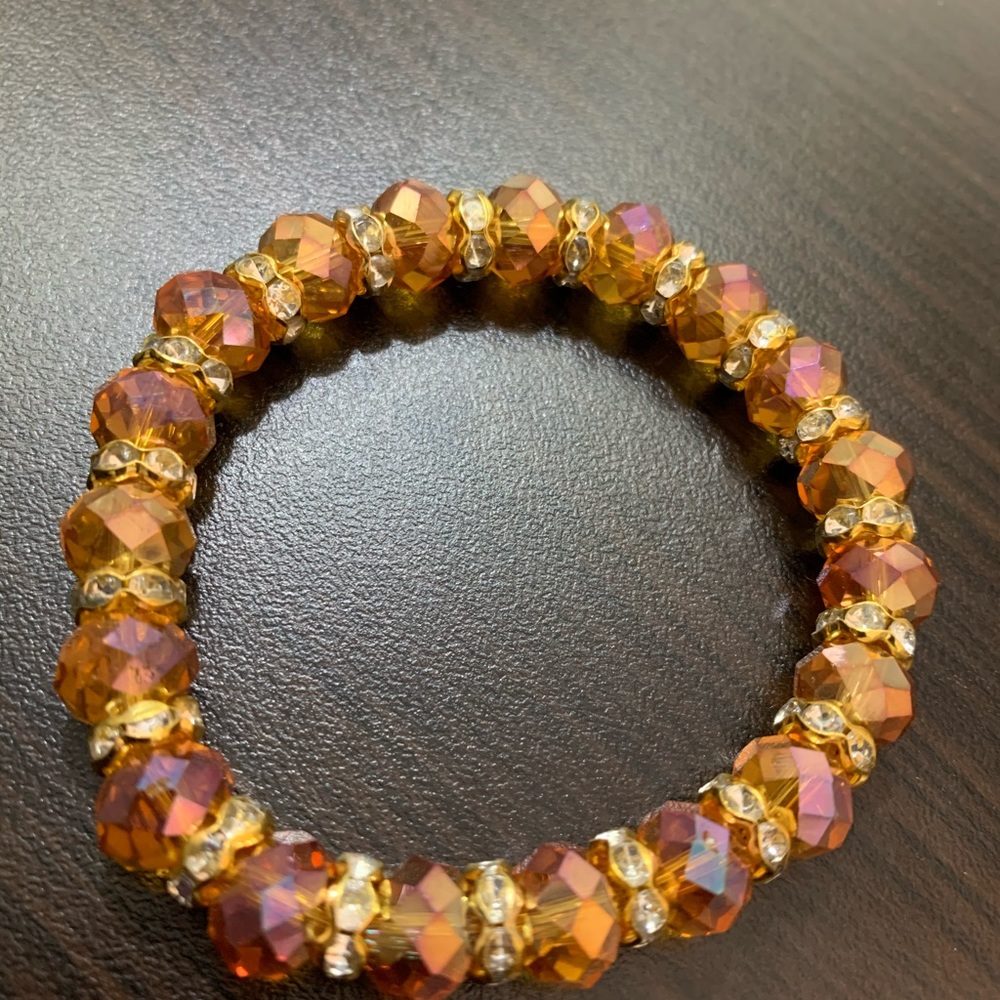 NEW!! Stretchy Amber Iridescent Beads Bracelet!